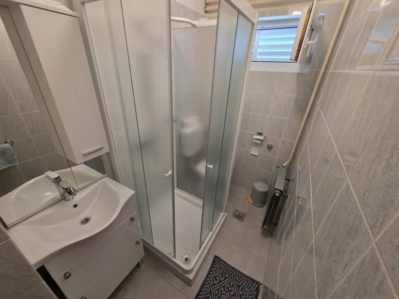 بيت ضيافة Leo Room 2 Nv - Room For 2-3 Persons With Bathroom, Balcony نوفي فينودولسكي كرواتيا